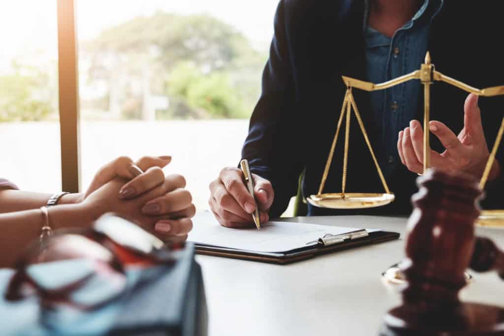 Court Applications vs. Mediation: A Less Stressful Path with EH Mediation Wandsworth